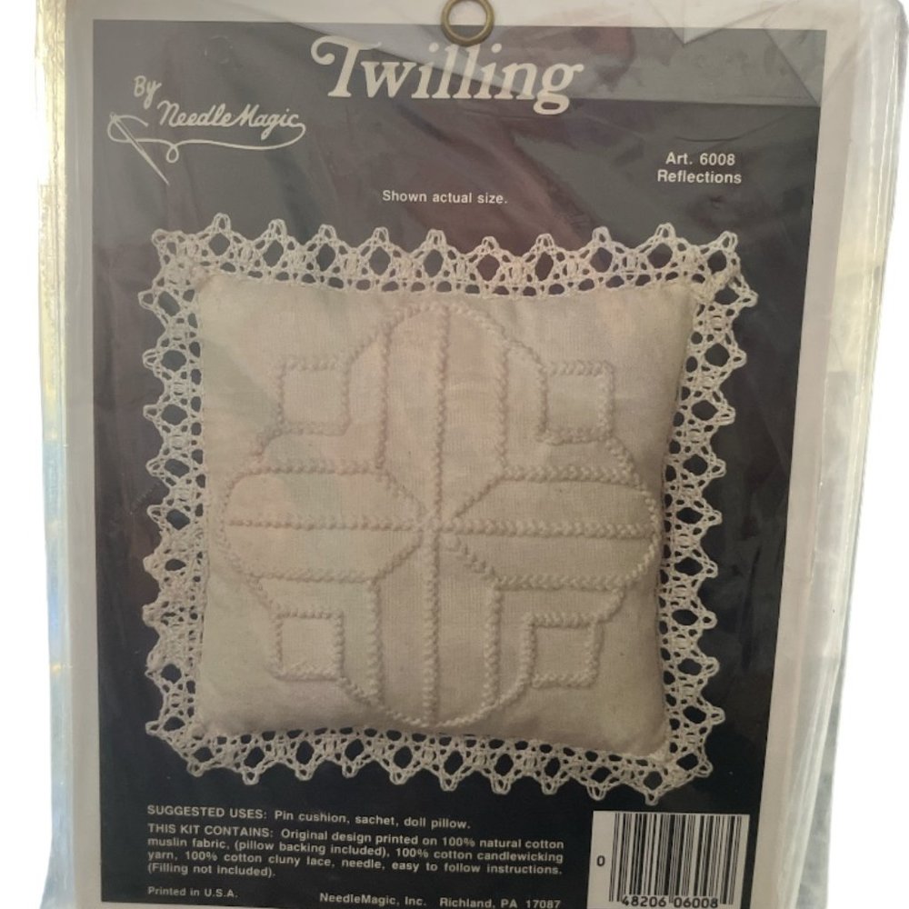 TWILLING by Needle Magic Kit Art 6008 Reflections Sachet Pin Cushion
